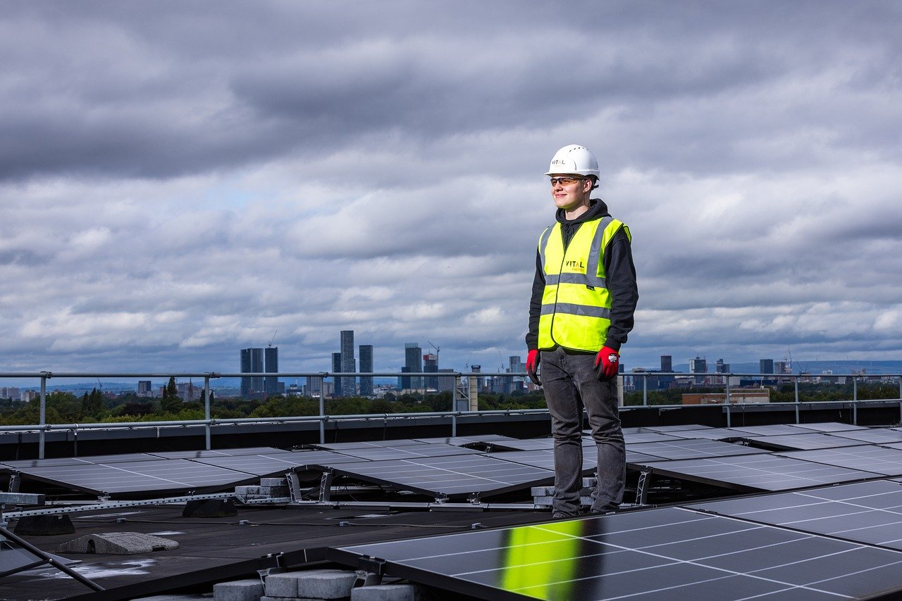 Controlador de carga solar: qué es y para qué sirve